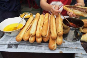 Ăn vặt Bánh Mì Que Đà Nẵng - Quang Trung