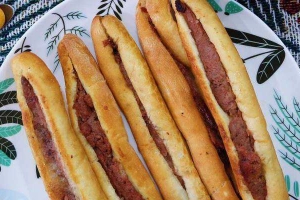 Ăn vặt Bánh Mì Que - Nguyễn Biểu