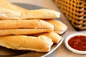 Ăn vặt Bánh Mì Que Pháp - 70 Bùi Hữu Nghĩa