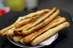 Ăn vặt Bánh Mì Que Thành Hưng - Hà Huy Tập