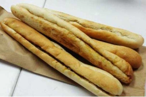 Ăn vặt Bánh Mì Que Tứ Hải