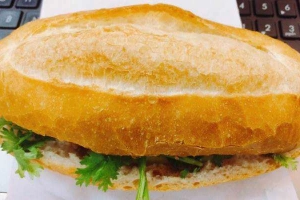Ăn vặt Bánh Mì Sài Gòn - Triều Khúc