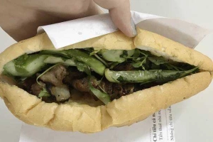 Ăn vặt Bánh Mì Tân Hoàng Thảo