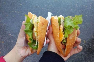 Ăn vặt Bánh Mì Thân