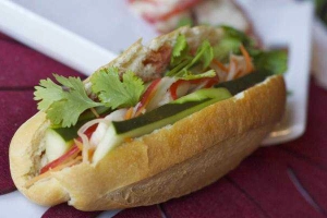 Ăn vặt Bánh Mì Thập Cẩm - Trần Xuân Soạn