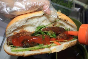 Ăn vặt Bánh Mì Thịt Bò Nướng 294