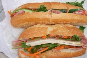 Ăn vặt Bánh Mì Thịt Nguội & Xíu Mại