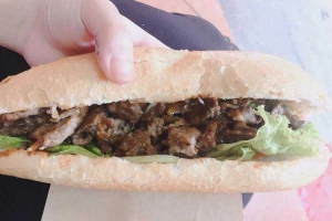 Ăn vặt Bánh Mì Thịt Nướng - Hàng Cót