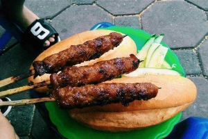 Ăn vặt Bánh Mì Thịt Nướng - Nguyễn Du
