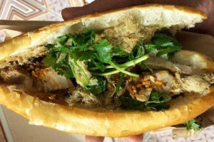Ăn vặt Bánh Mì Thịt Quay - Duy Tân