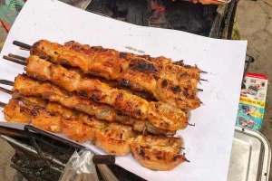 Ăn vặt Bánh Mi Thịt Xiên Nướng - Ngõ Quan Thổ 1