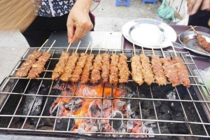 Ăn vặt Bánh Mì Thịt Xiên