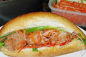 Ăn vặt Bánh Mì - Tôn Đản