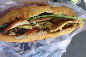 Ăn vặt Bánh Mì & Trà Sữa - Linh Trung