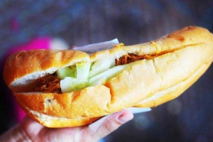 Ăn vặt Bánh Mì U Xuân - Hà Đông