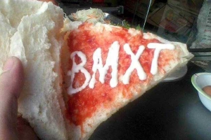 Ăn vặt Bánh Mì Xẻo Thịt - Trần Quý Cáp