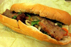 Ăn vặt Bánh Mì & Xôi Mặn - Phạm Văn Chí