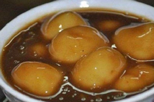 Ăn vặt Bánh Nhè Chợ Cũ