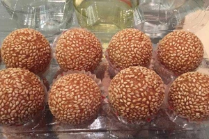 Ăn vặt Bánh Rán Bà Vịnh