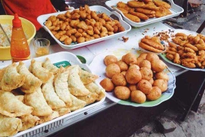 Ăn vặt Bánh Rán & Bánh Cay - Nguyễn Viết Xuân
