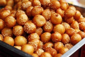 Ăn vặt Bánh Rán Hà Nội
