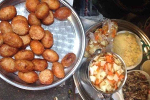 Ăn vặt Bánh Rán Mặn - Ngõ Chợ Đồng Xuân