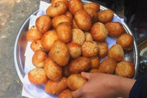 Ăn vặt Bánh Rán Mặn Ngọt