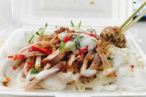 Ăn vặt Bánh Tằm Bì - Chợ Hạnh Thông Tây