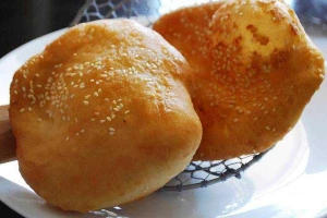 Ăn vặt Bánh Tiêu & Bánh Bao Chiên - Độc Lập