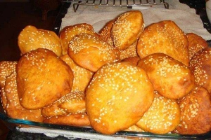Ăn vặt Bánh Tiêu Chiên - Lê Thị Hồng Gấm