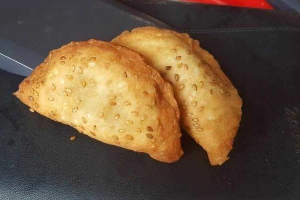 Ăn vặt Bánh Tiêu Đỗ Xanh - Đồng Văn Cống