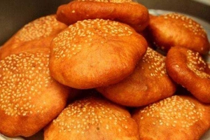 Ăn vặt Bánh Tiêu Vỉa Hè
