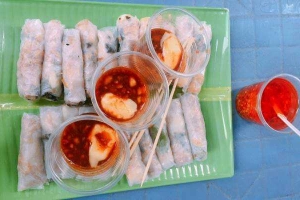 Ăn vặt Bánh Tráng Cuốn Chú Sơn