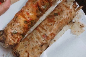 Ăn vặt Bánh Tráng Cuốn Thập Cẩm