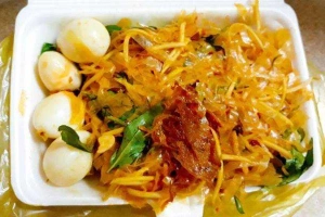 Ăn vặt Bánh Tráng Gánh - Xóm Chiếu