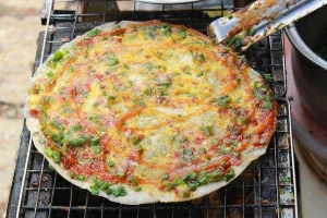 Ăn vặt Bánh Tráng Nướng Và Vịt Lộn Bình Hòa