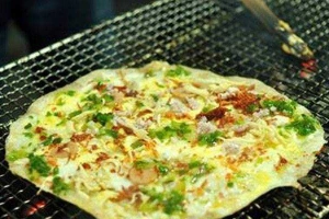 Ăn vặt Bánh Tráng Nướng Ven Sông