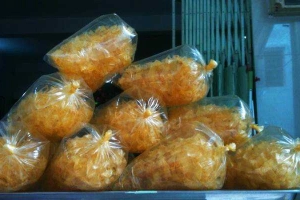 Ăn vặt Bánh Tráng Tỏi Long An