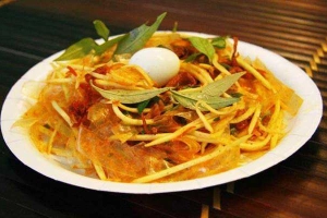 Ăn vặt Bánh Tráng Trộn Cô Lệ
