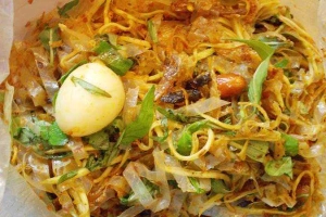 Ăn vặt Bánh Tráng Trộn - Quốc Hương