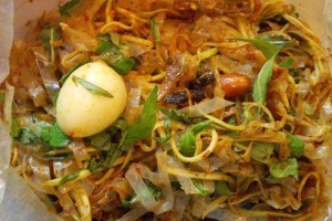 Ăn vặt Bánh Tráng Trộn Tỏi Ớt - Đoàn Văn Bơ