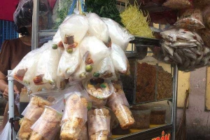 Ăn vặt Bánh Tráng Trộn - Trần Quốc Toản