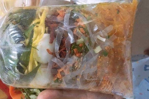 Ăn vặt Bánh Tráng Trộn Ty Ty