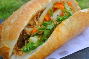 Ăn vặt Bảy Sanh - Bánh Mì Bình Dân