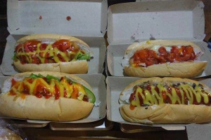 Ăn vặt Bí Bo - Hot Dog