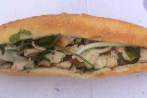 Ăn vặt Bình - Bánh Mì Heo Quay