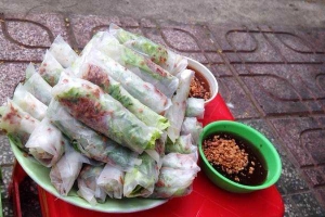 Ăn vặt Bò Bía 1K