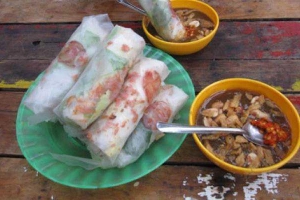 Ăn vặt Bò Bía Trứng - Chợ Tân Định