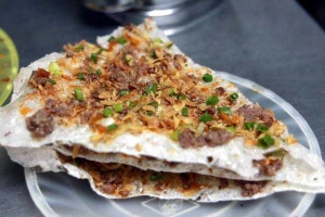 Ăn vặt Bờ Kè - Kem Nhãn & Bánh Tráng Nướng