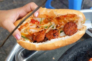 Ăn vặt Boss's Bakery - Bánh Mì Thịt Nướng
